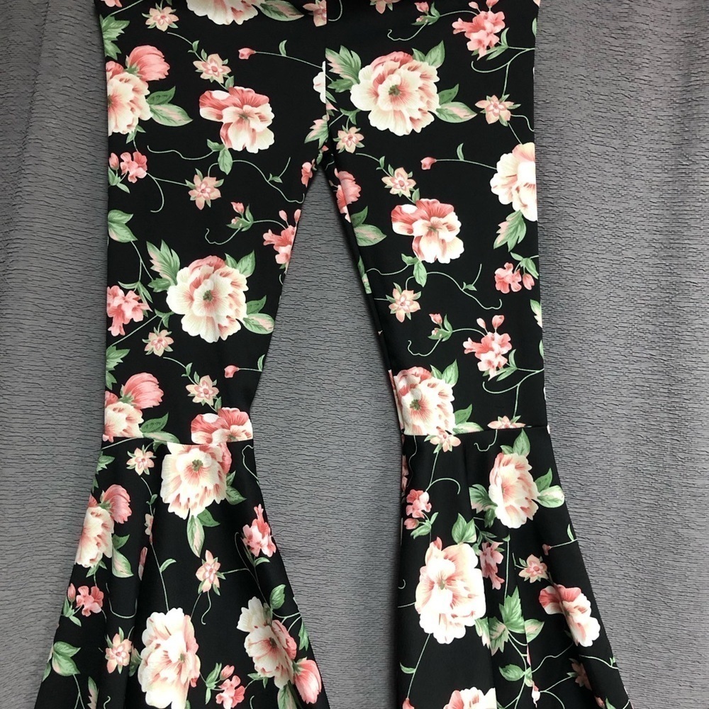 Kids size 11 to 12 bell bottom pants black with roses - Picture 2 of 4